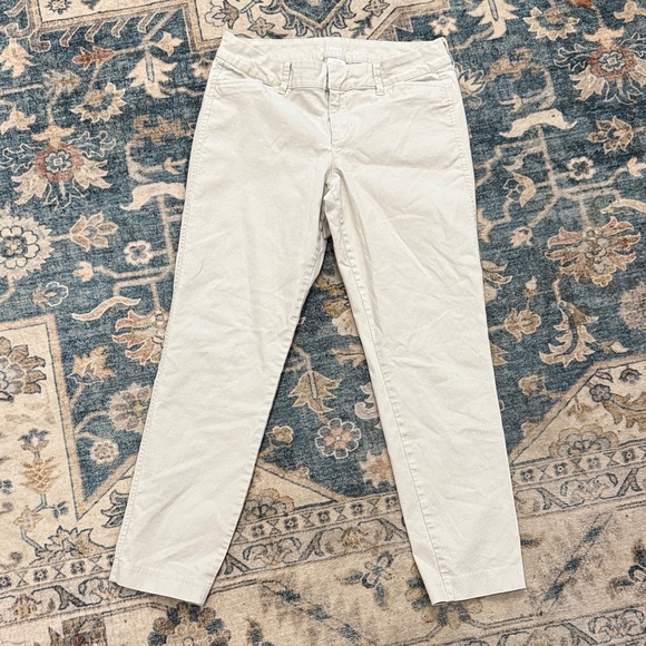 Old Navy 4 Regular Pixie Women's Light Cream Ankle Pants - Picture 1 of 10